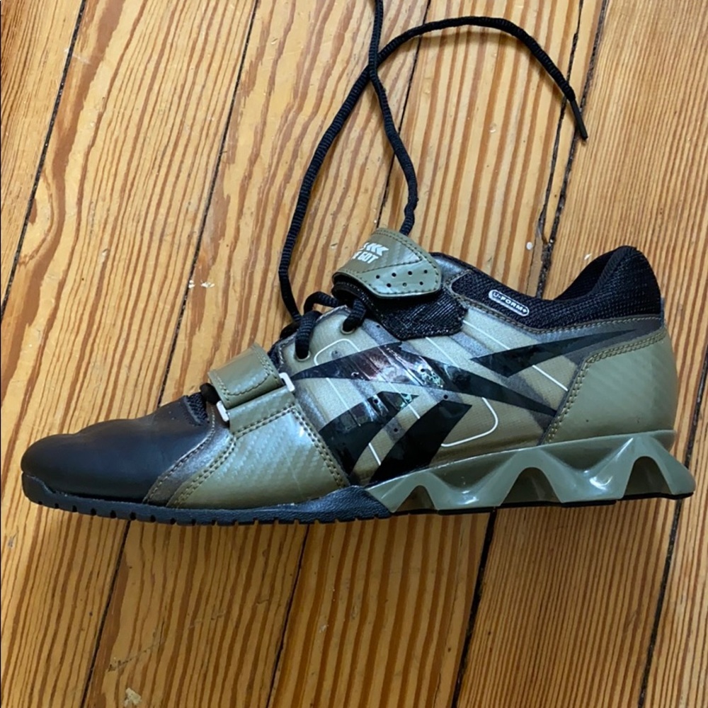 Reebok CrossFit lifters